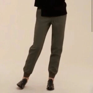 Aritzia Wilfred Khaki Buffon Pant Joggers,  size M